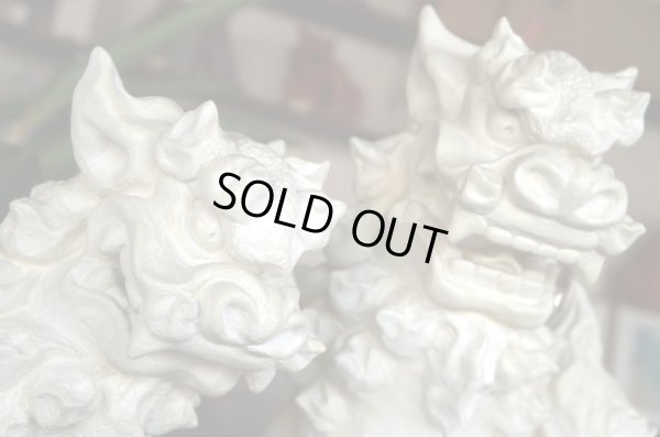 画像5: 琉球漆喰シーサー四足立ち（白・大）