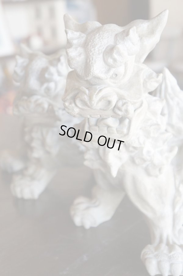 画像11: 琉球漆喰シーサー四足立ち（黒・小）