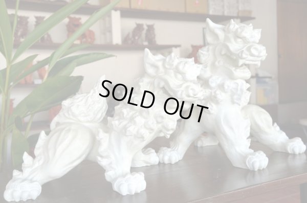 画像7: 琉球漆喰シーサー四足立ち（白・大）