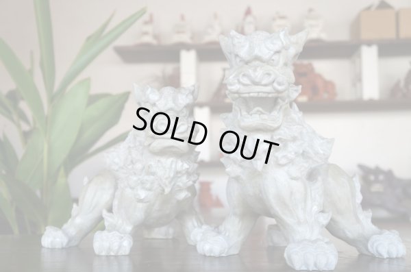 画像2: 琉球漆喰シーサー四足立ち（黒・小）