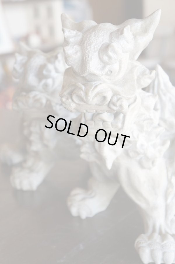 画像11: 琉球漆喰シーサー四足立ち（黒・小）