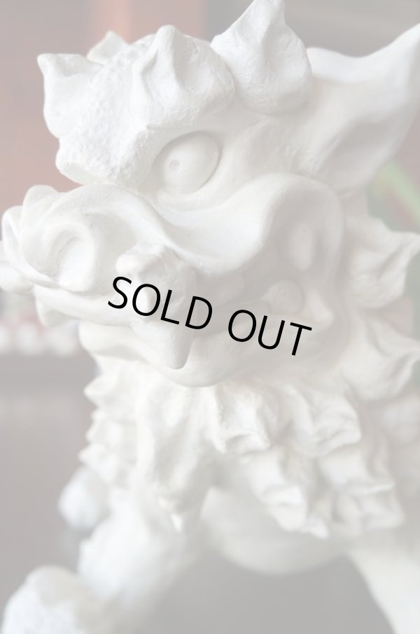 画像14: 琉球漆喰シーサー四足立ち（白・大）